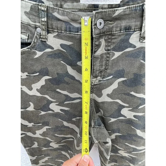 Torrid Womens Knee Length Stretch Skinny Crop Camouflage Pants Brown Sz L - Picture 7 of 13